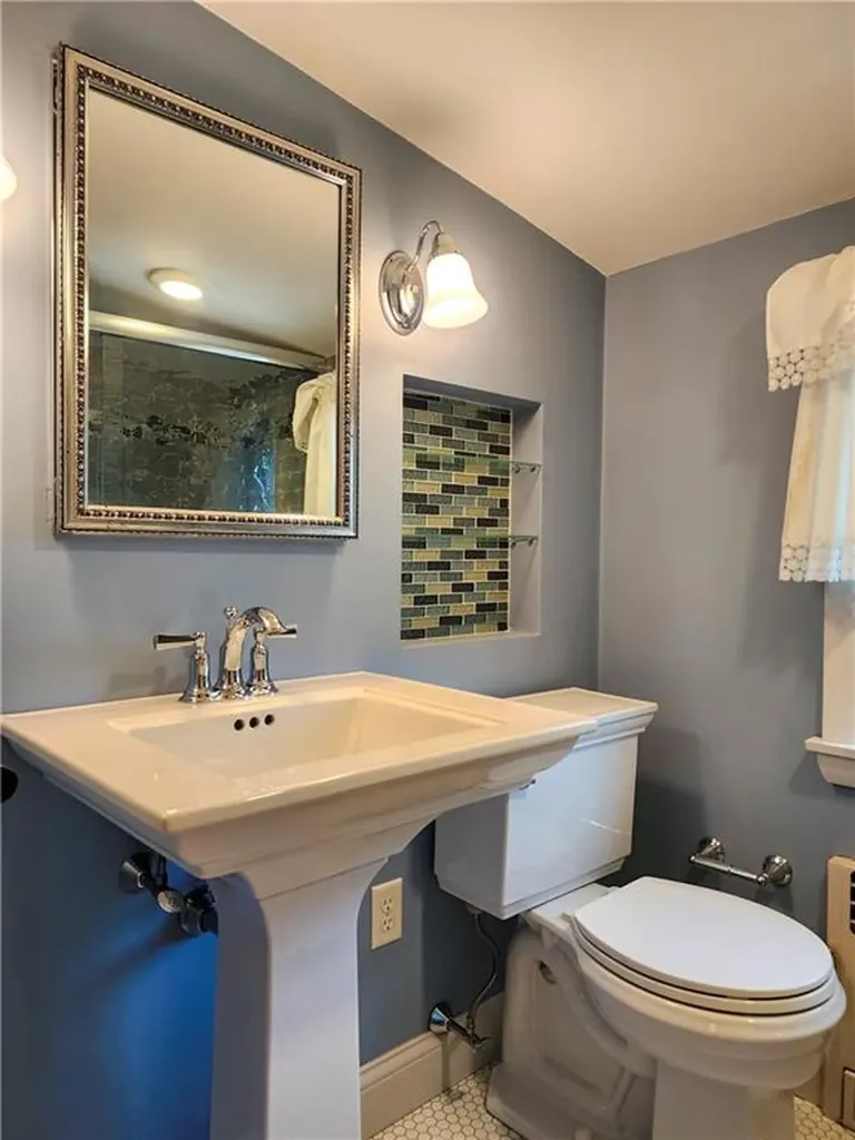 26 Redwood Avenue Pawtucket RI 02861