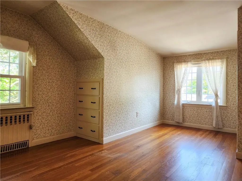 26 Redwood Avenue Pawtucket RI 02861