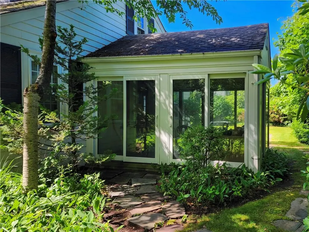 26 Redwood Avenue Pawtucket RI 02861