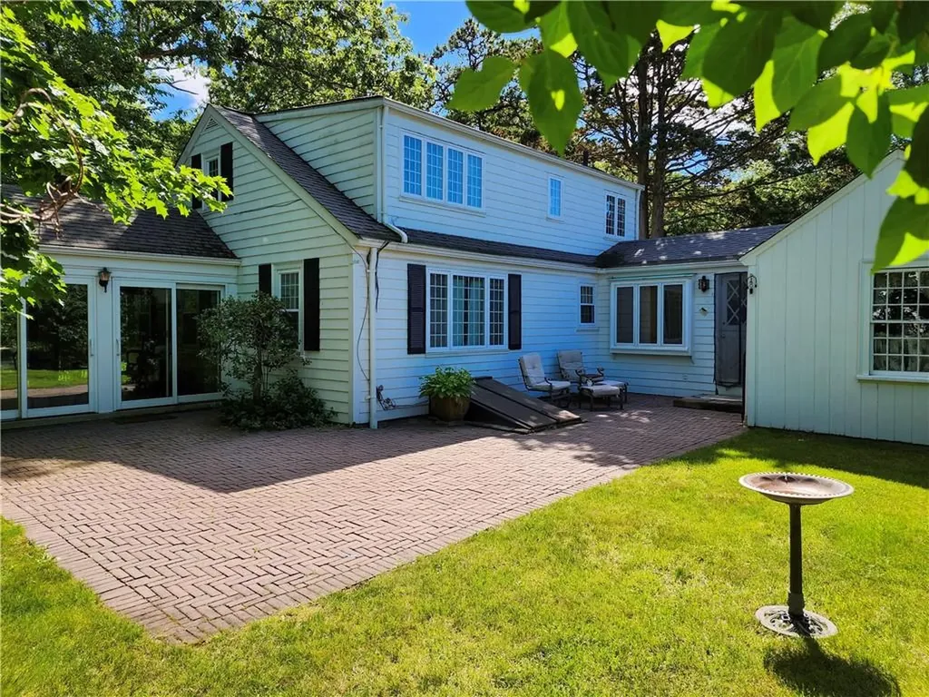 26 Redwood Avenue Pawtucket RI 02861