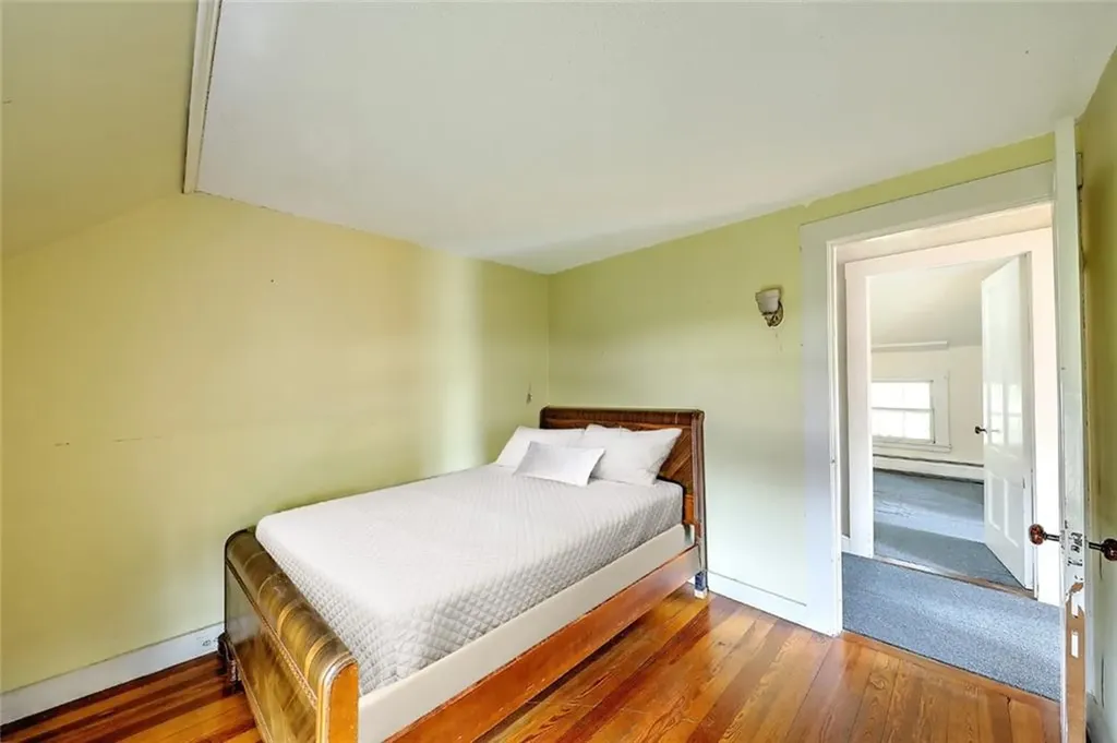 833 Main Street Warren RI 02885