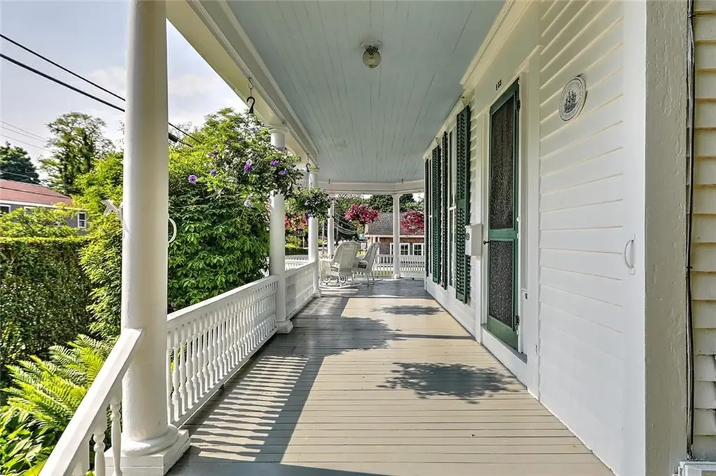 833 Main Street Warren RI 02885