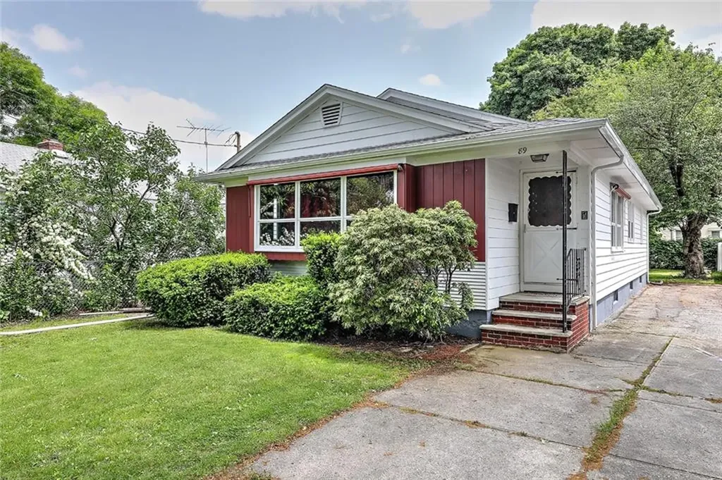 89 Enfield Avenue Providence RI 02908