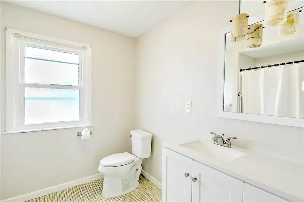 89 Enfield Avenue Providence RI 02908