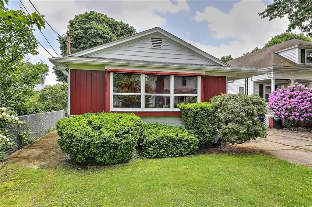 89 Enfield Avenue Providence RI 02908