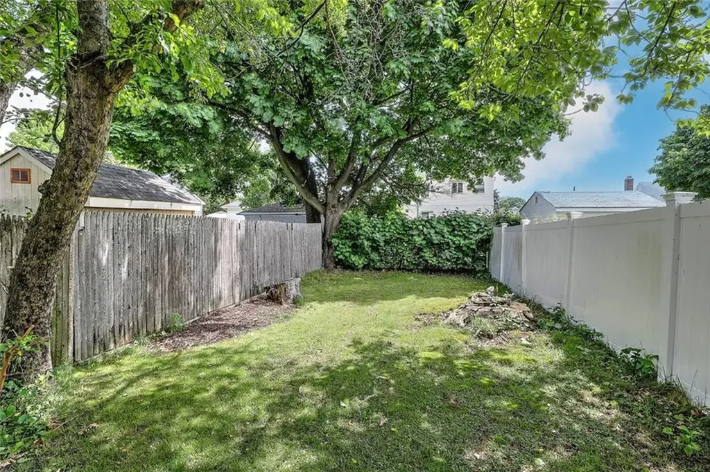 89 Enfield Avenue Providence RI 02908