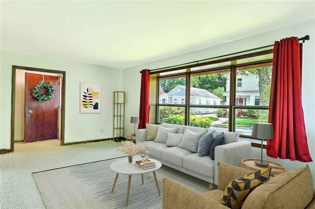 89 Enfield Avenue Providence RI 02908