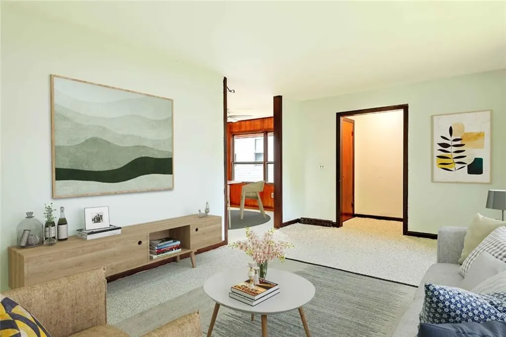 89 Enfield Avenue Providence RI 02908