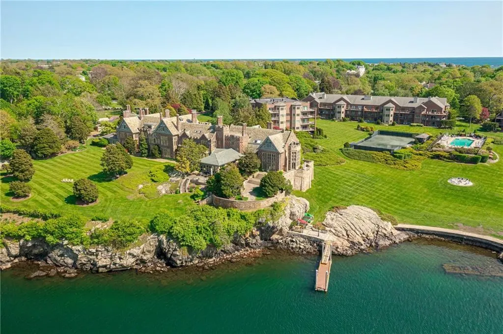 111 Harrison Avenue Newport RI 02840