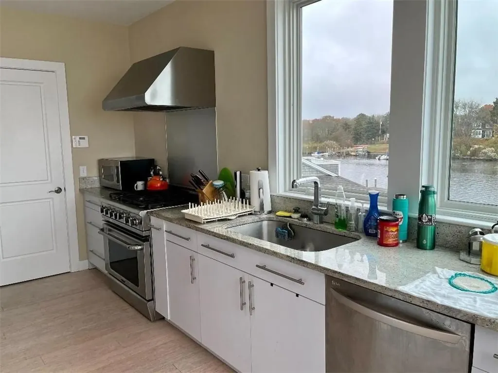 112 Sand Piper Drive South Kingstown RI 02879