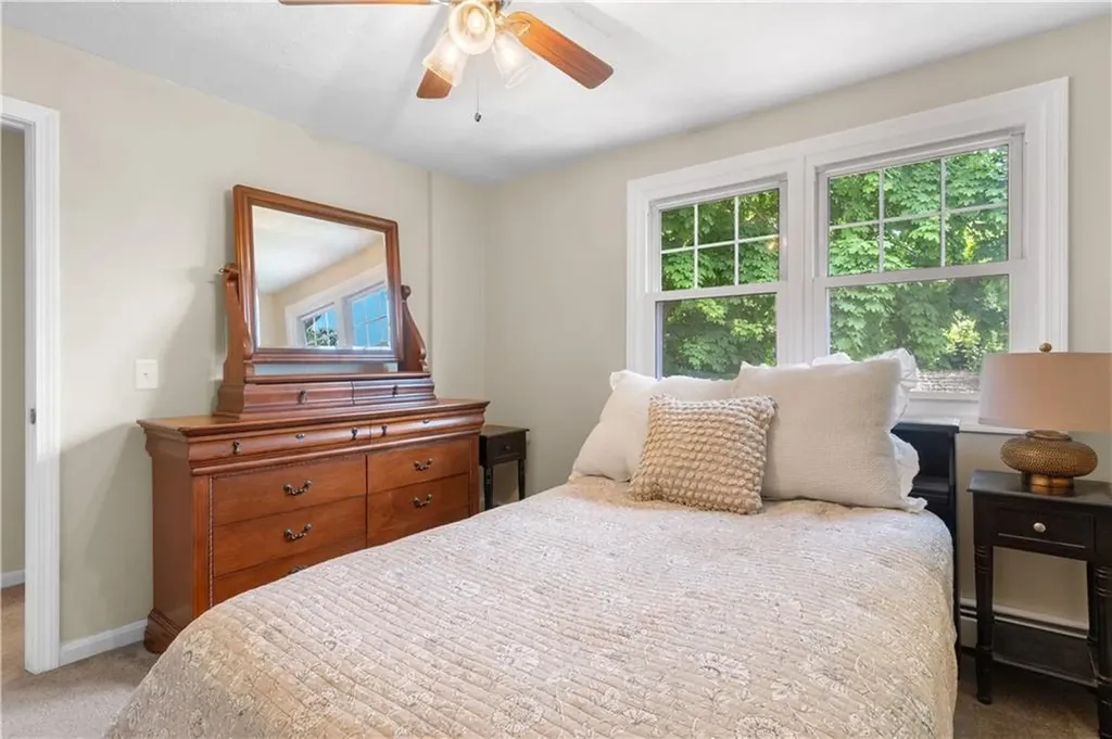 70 Harborview Drive Warwick RI 02889