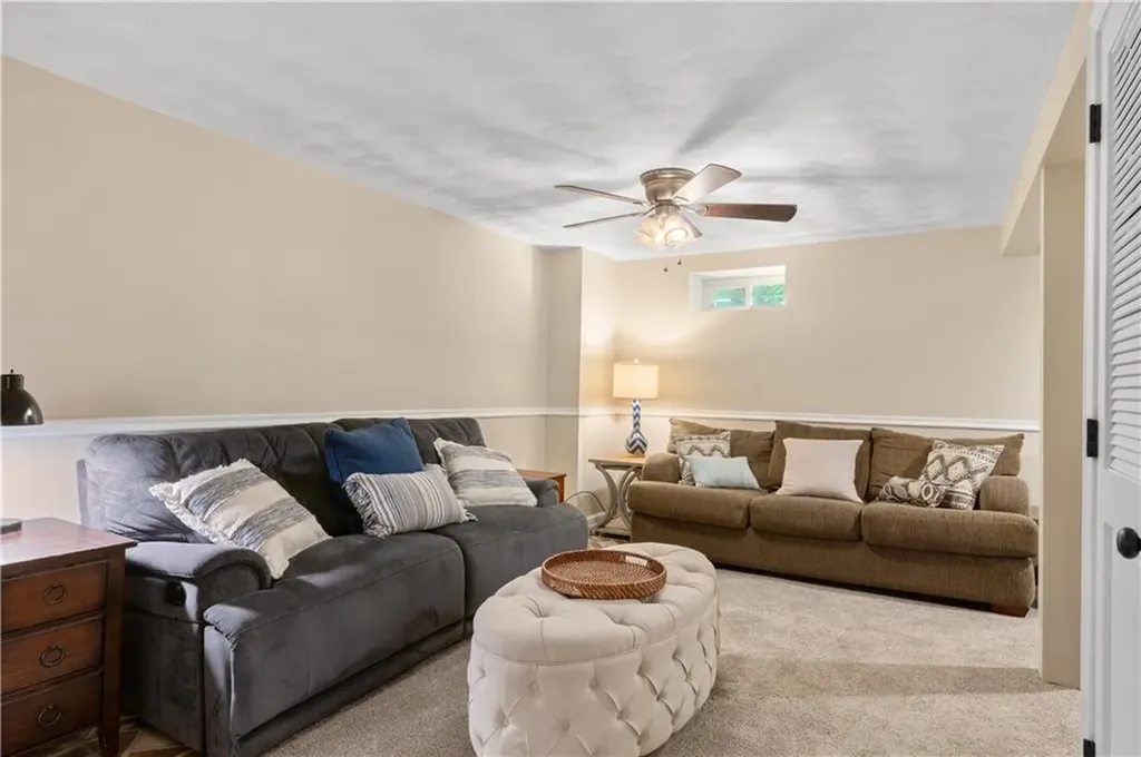 70 Harborview Drive Warwick RI 02889