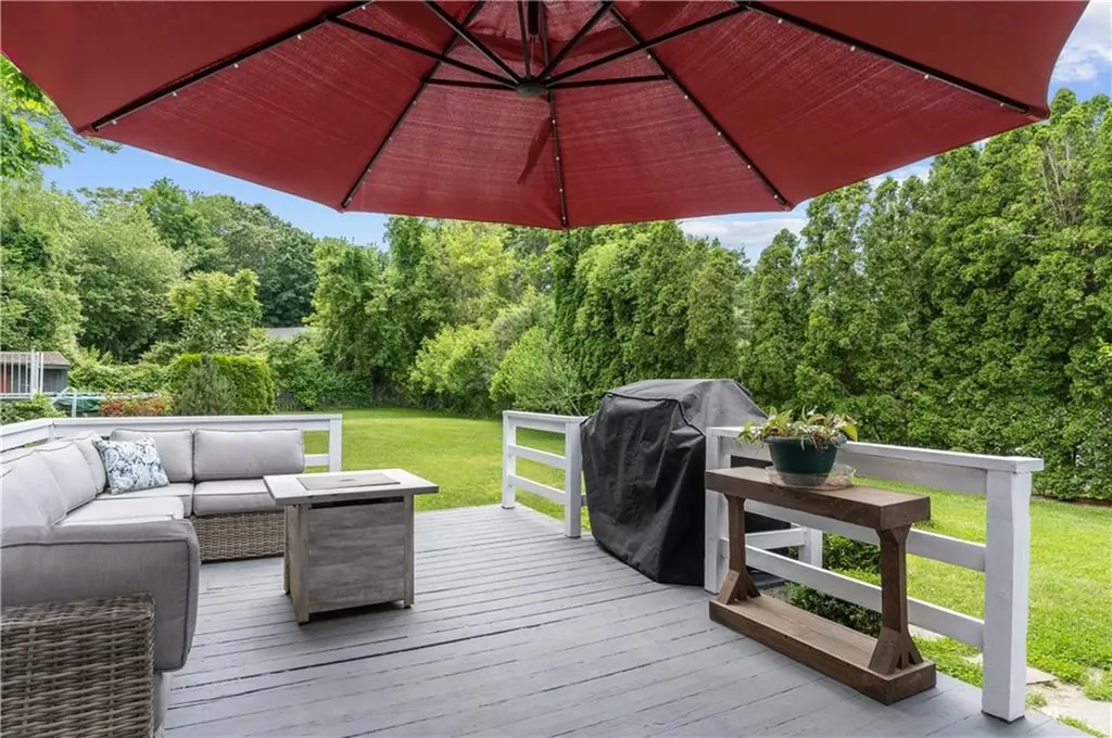 70 Harborview Drive Warwick RI 02889