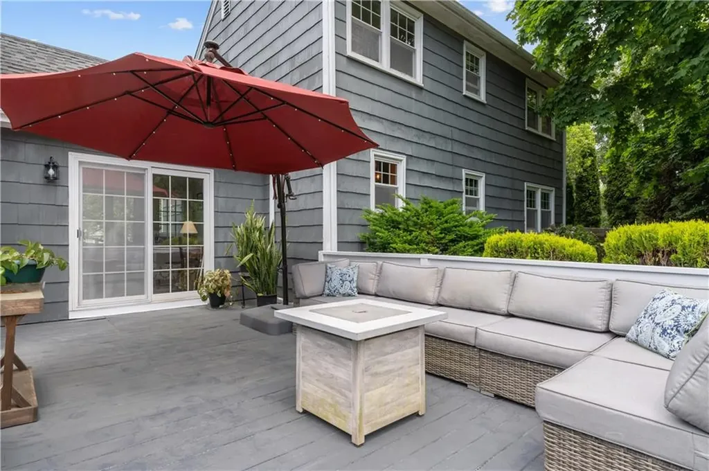70 Harborview Drive Warwick RI 02889