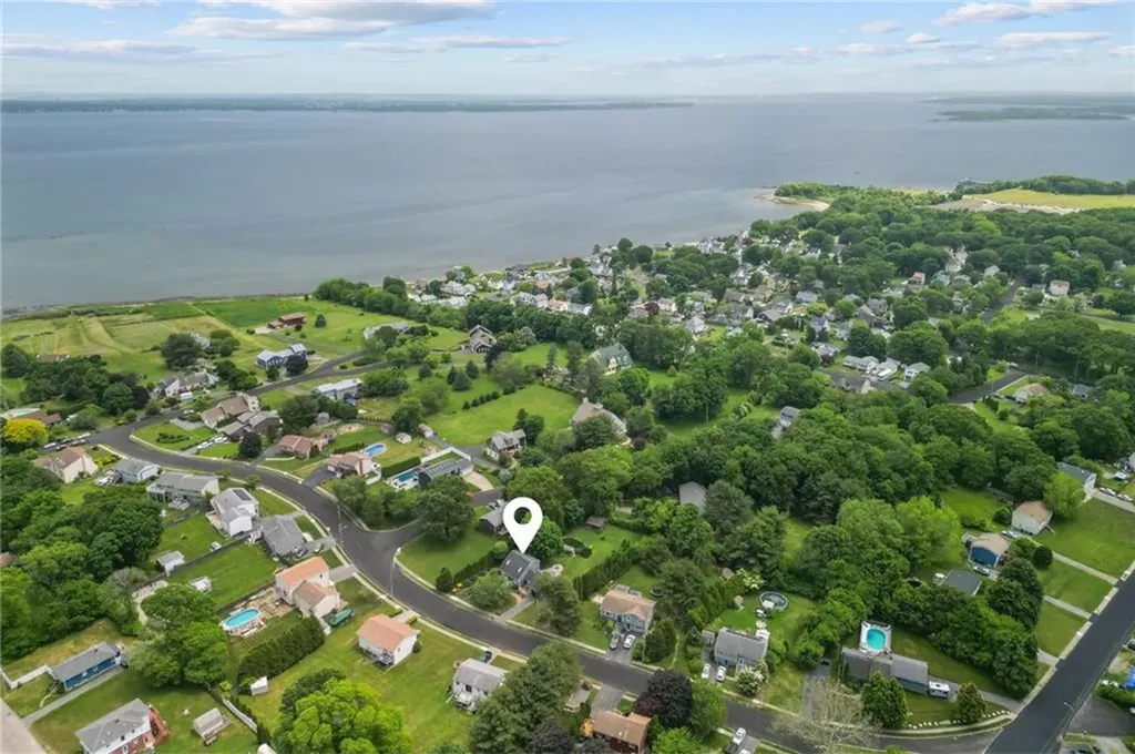 70 Harborview Drive Warwick RI 02889