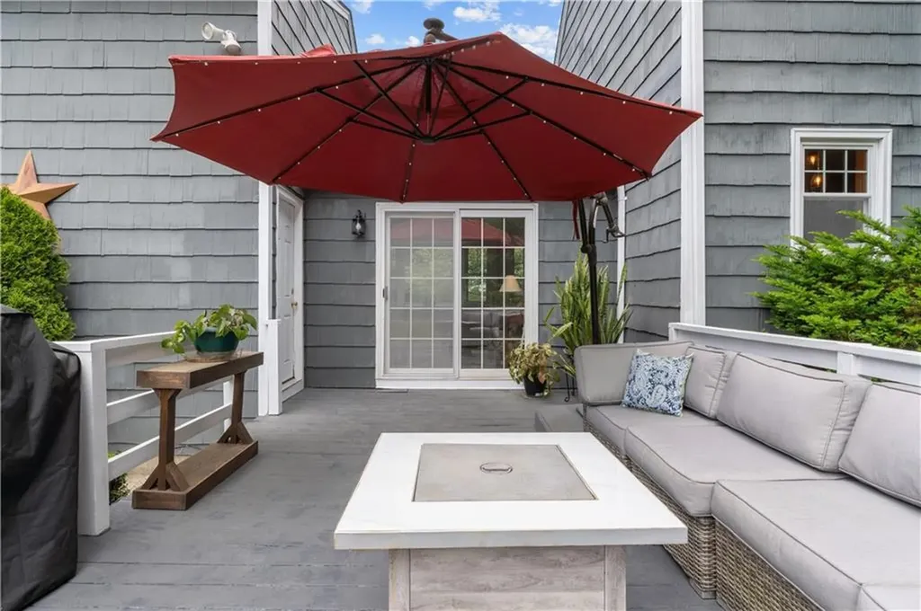 70 Harborview Drive Warwick RI 02889