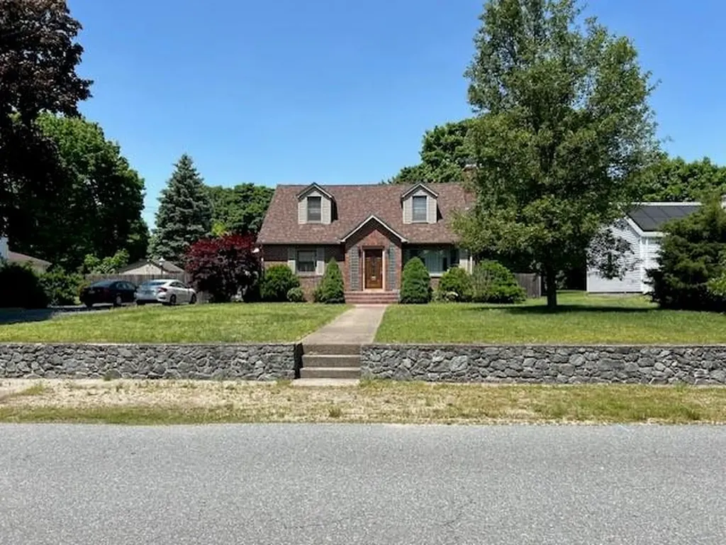 225 Spooner Avenue Warwick RI 02886