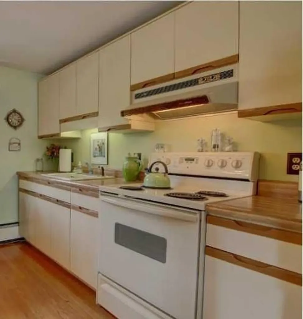 225 Spooner Avenue Warwick RI 02886