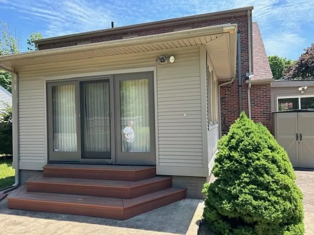 225 Spooner Avenue Warwick RI 02886