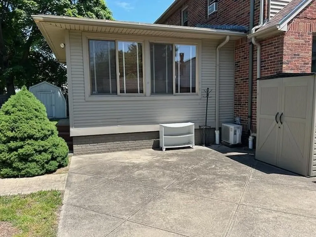 225 Spooner Avenue Warwick RI 02886