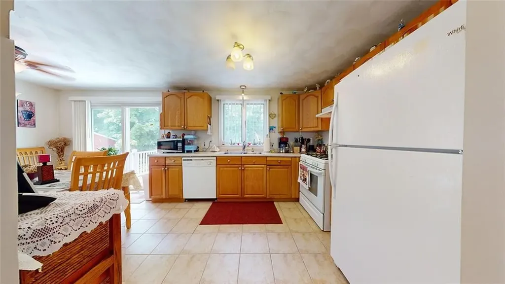 8 Hill Avenue Lincoln RI 02865