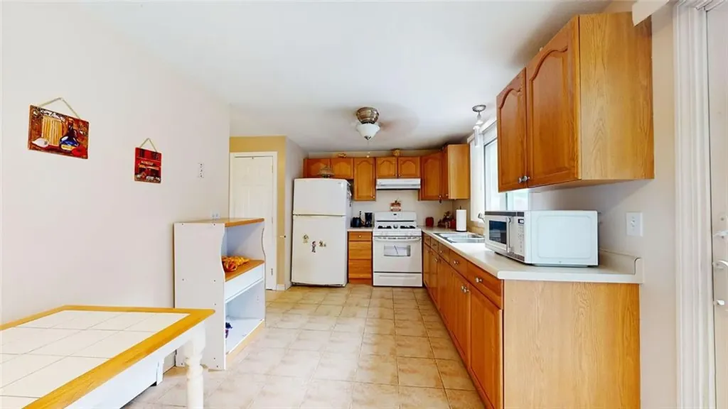 8 Hill Avenue Lincoln RI 02865