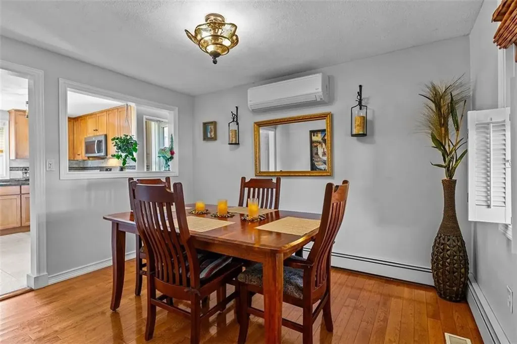 24 Tremont Street Warwick RI 02889