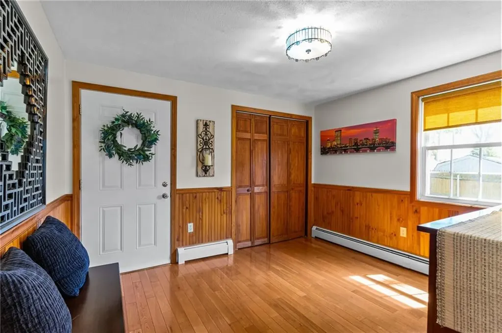 24 Tremont Street Warwick RI 02889