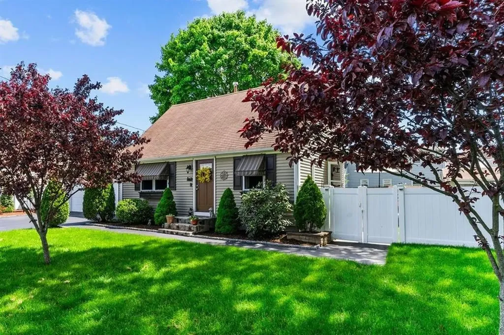 24 Tremont Street Warwick RI 02889