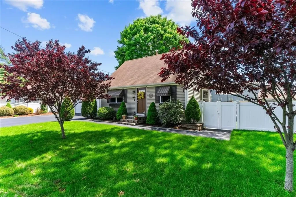 24 Tremont Street Warwick RI 02889