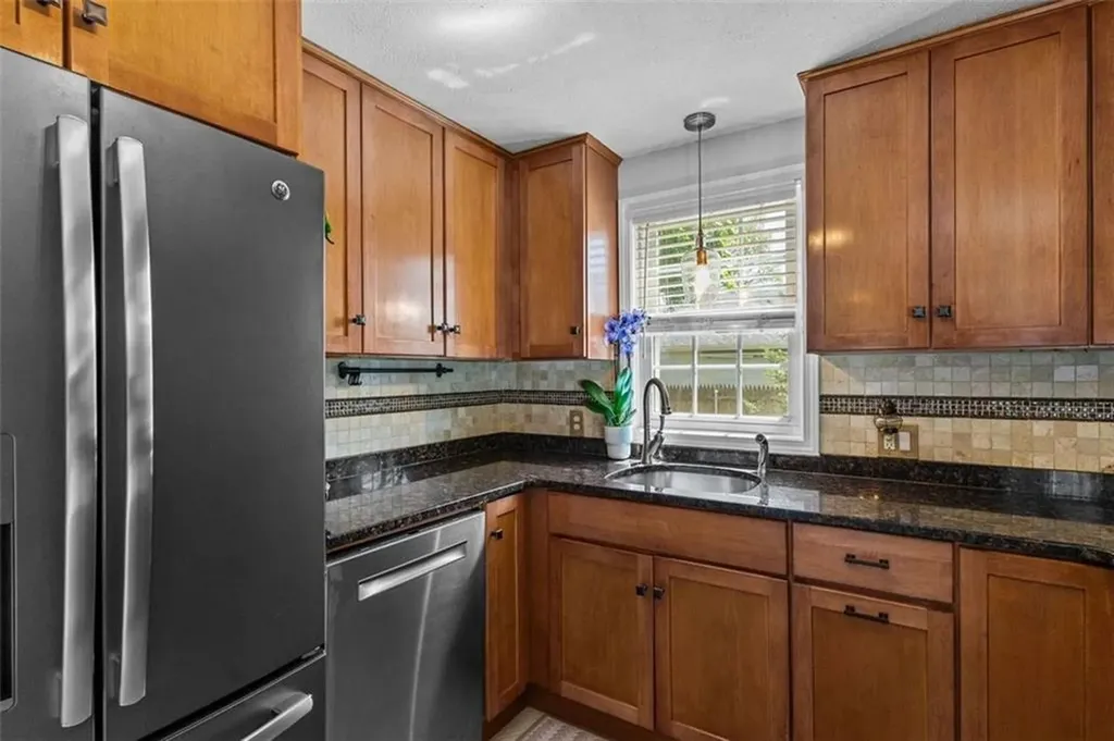 24 Tremont Street Warwick RI 02889