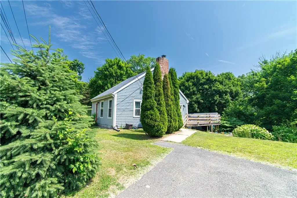 1901 Old Louisquisset Pike Lincoln RI 02865