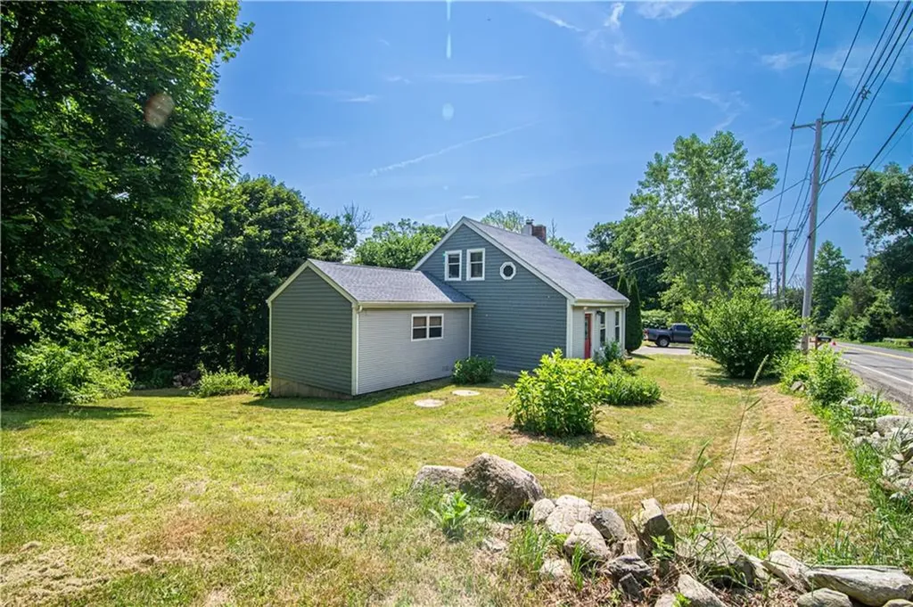 1901 Old Louisquisset Pike Lincoln RI 02865
