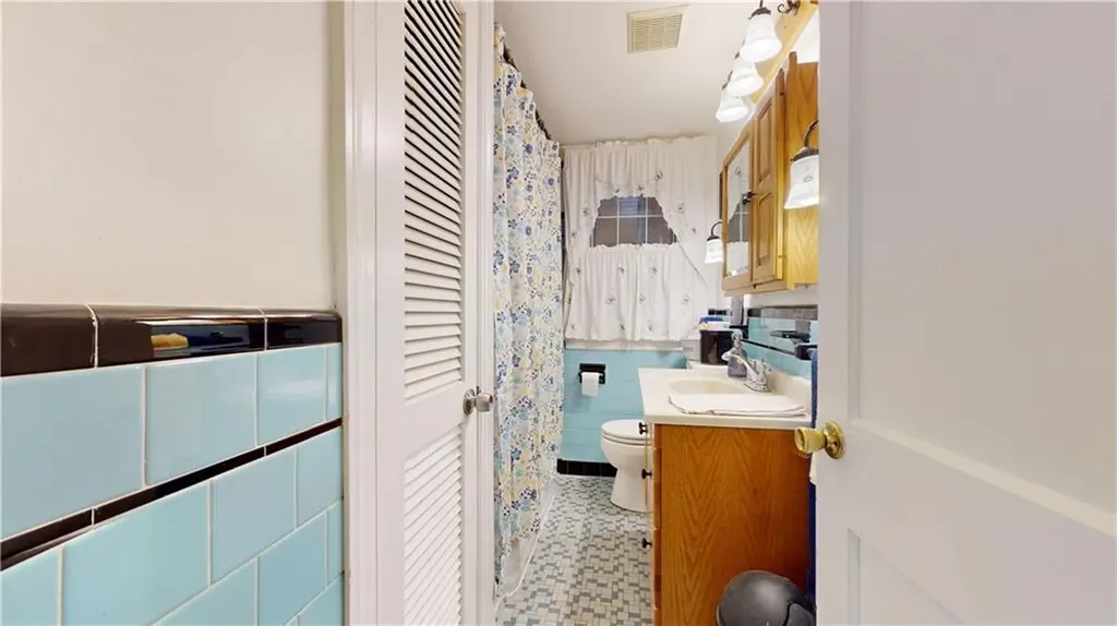 97 Dewey Avenue Pawtucket RI 02861