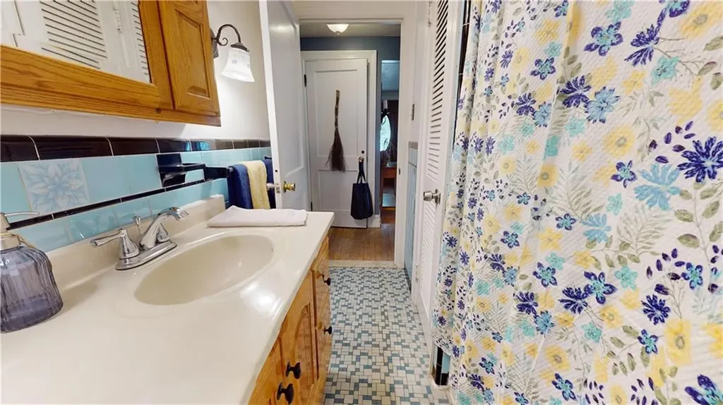 97 Dewey Avenue Pawtucket RI 02861