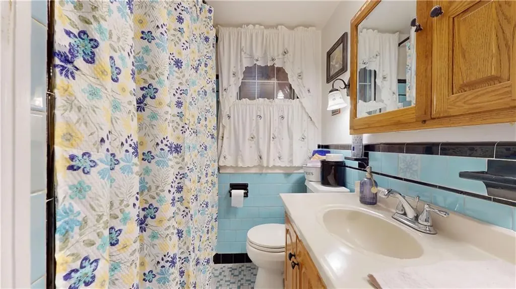 97 Dewey Avenue Pawtucket RI 02861