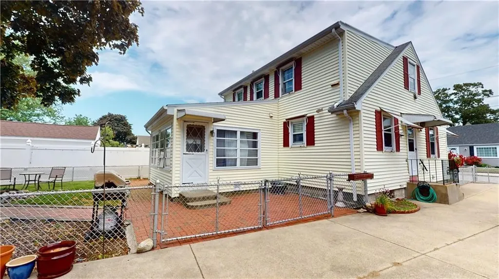 97 Dewey Avenue Pawtucket RI 02861