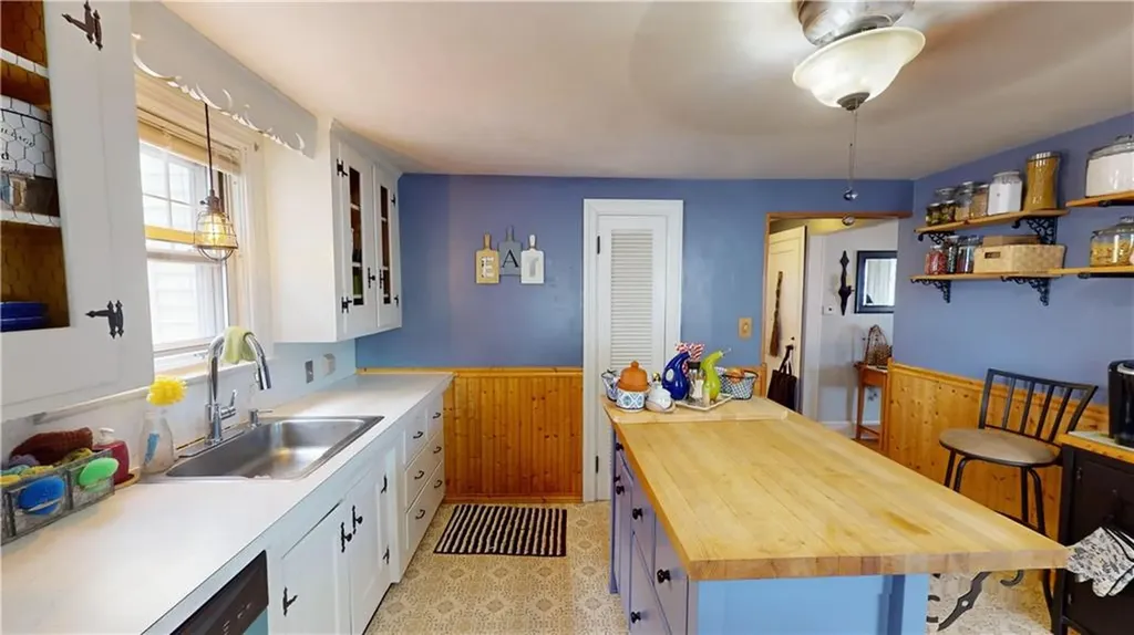 97 Dewey Avenue Pawtucket RI 02861