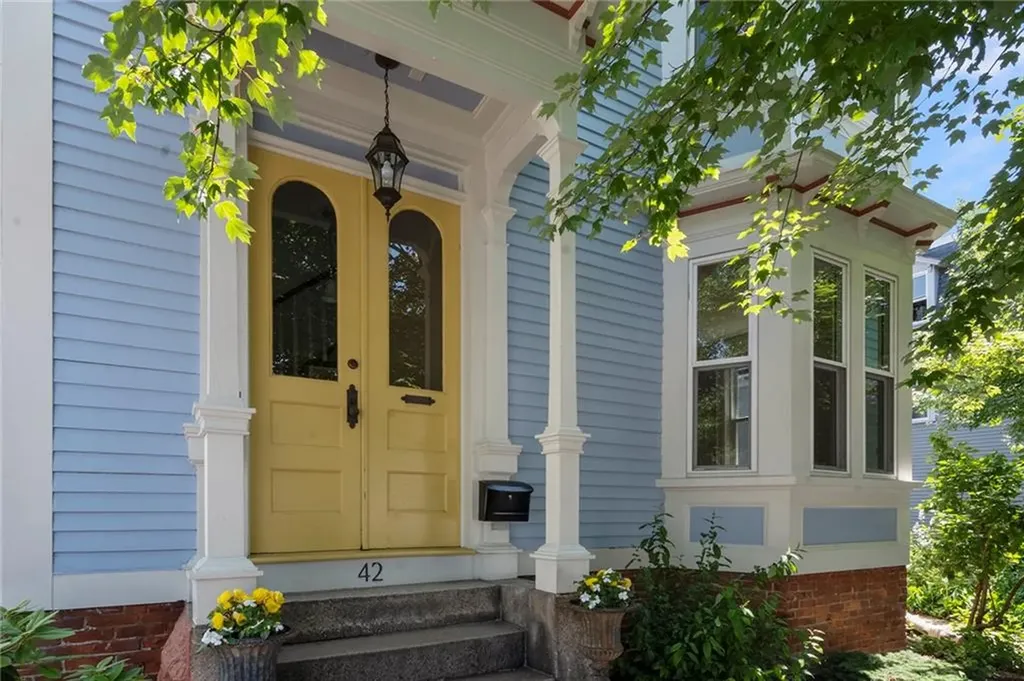 42 East Street Providence RI 02906
