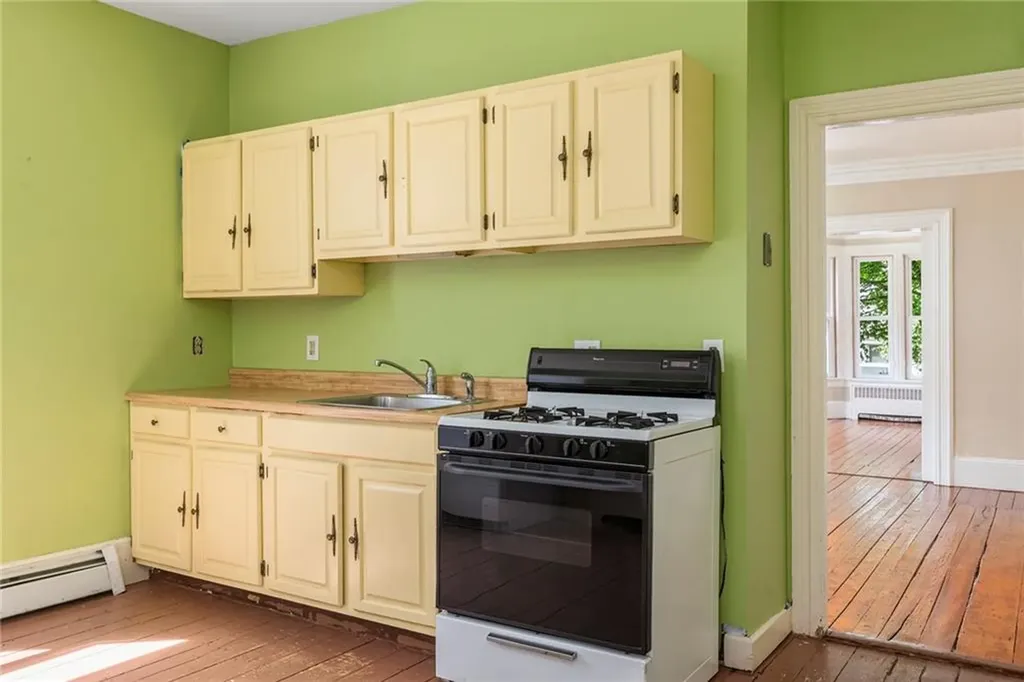 42 East Street Providence RI 02906