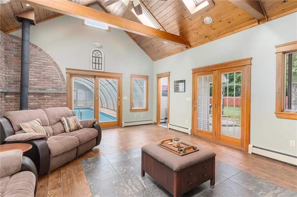 48 Sharon Drive Coventry RI 02816