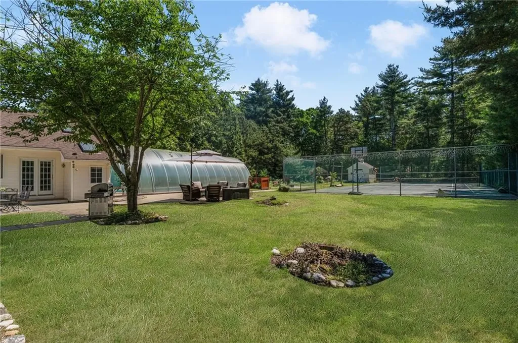 48 Sharon Drive Coventry RI 02816