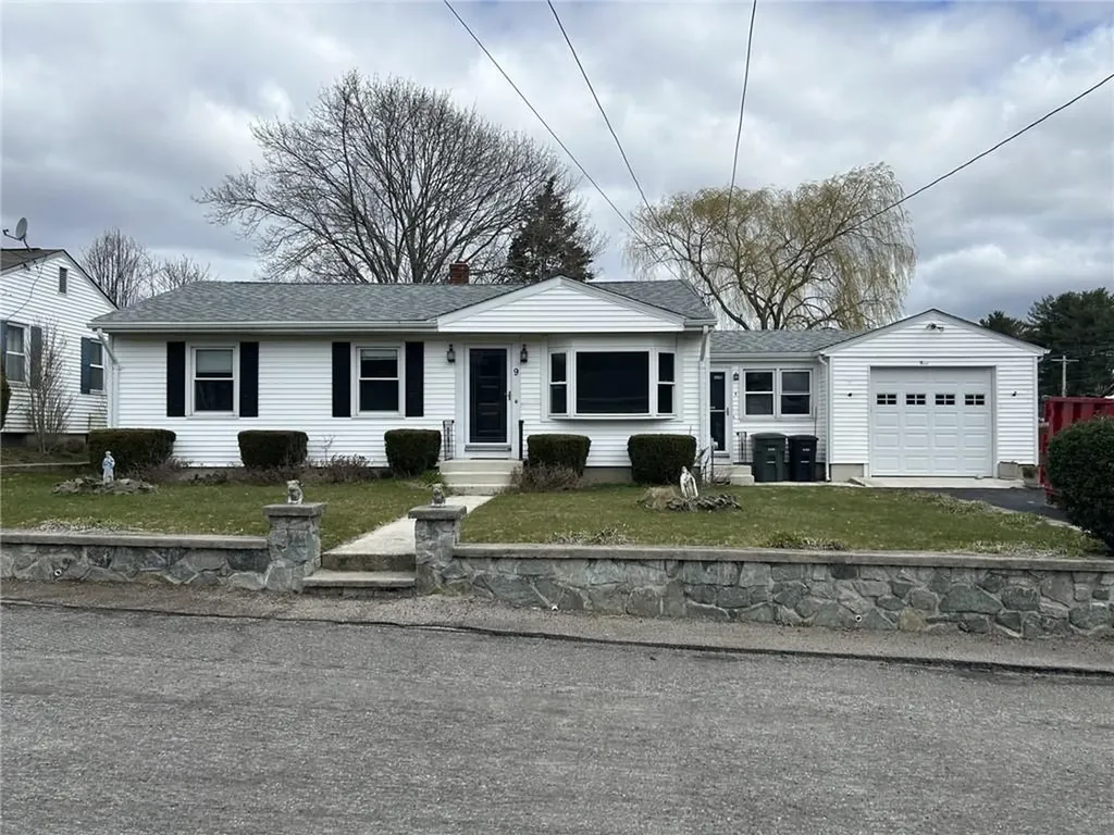 9 Maude Avenue Coventry RI 02816