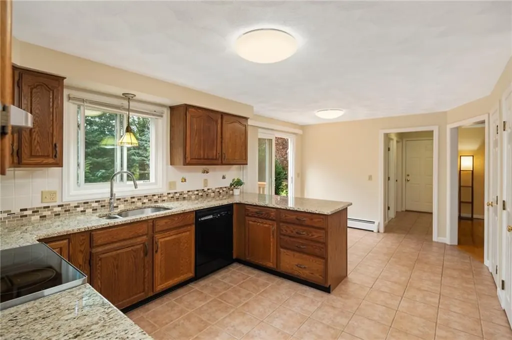 72 Scarborough Road Cumberland RI 02864