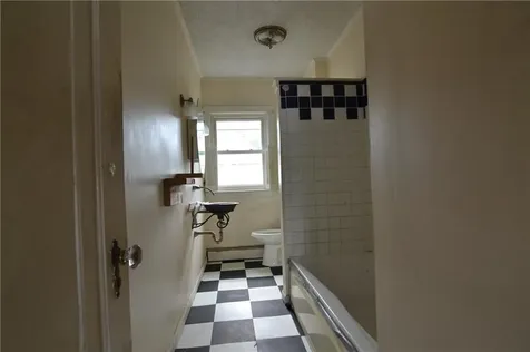 45 Grosvenor Avenue Pawtucket RI 02860