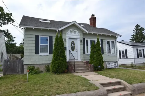 45 Grosvenor Avenue Pawtucket RI 02860