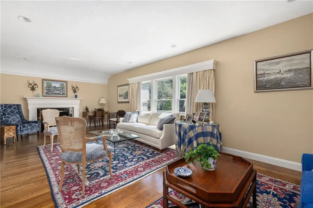 25 Old Tannery Road Providence RI 02906