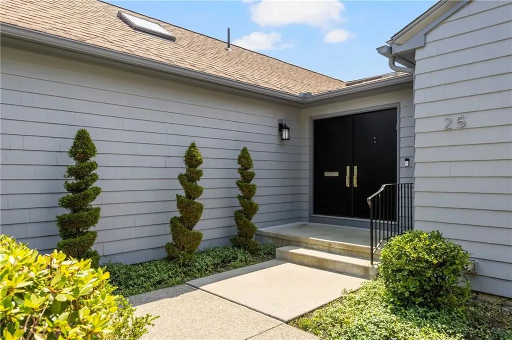 25 Old Tannery Road Providence RI 02906