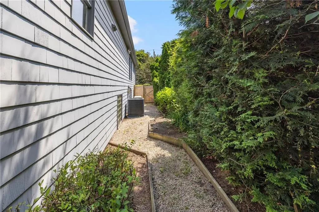 25 Old Tannery Road Providence RI 02906