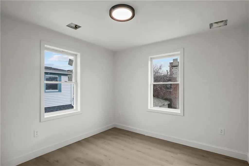 19 Pumgansett Street Providence RI 02908